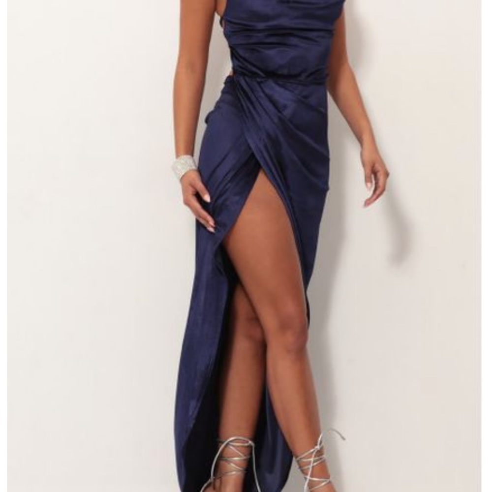 Long Navy blue velvet dress